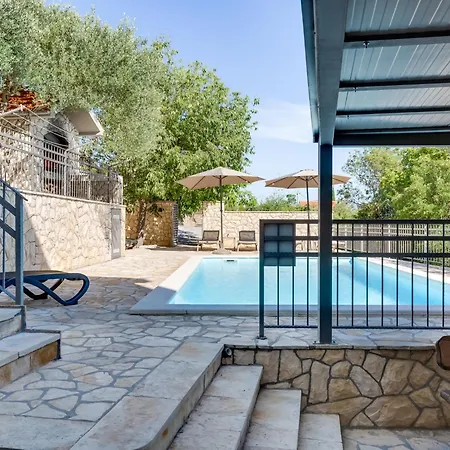 Relax-1 By Interhome Maslenica