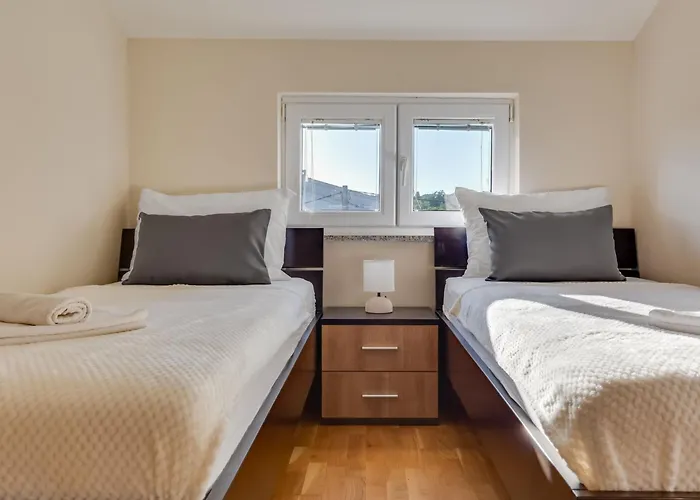 Relax-1 By Interhome Maslenica